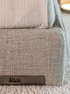 Letto imbottito modello Atelierm: contatta il venditore per scoprire il prezzo