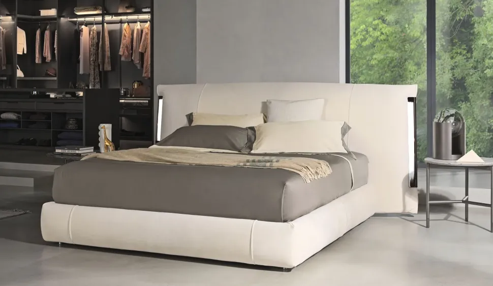 Letto imbottito modello Amal: contatta il venditore per scoprire il prezzo