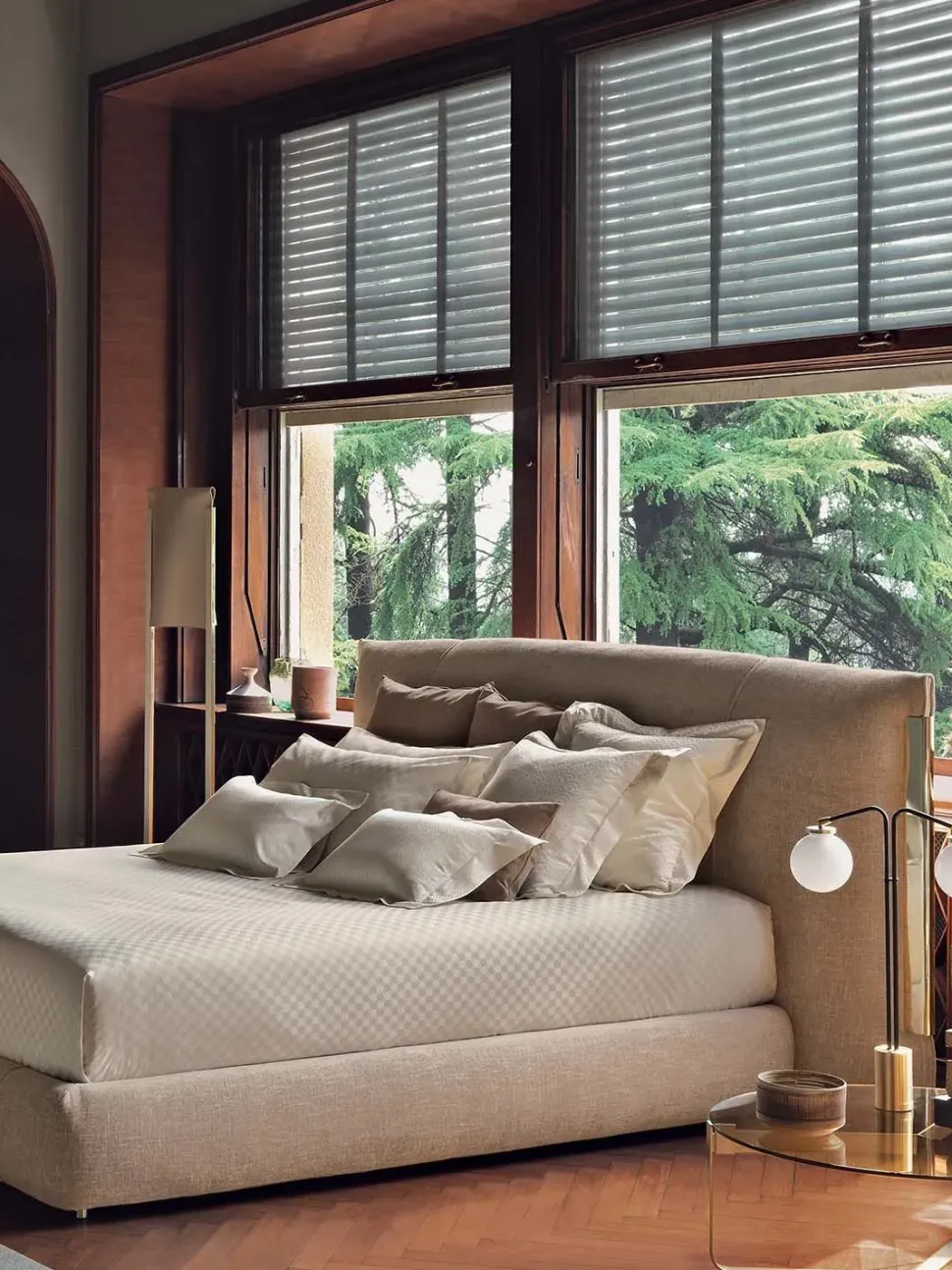 Letto imbottito modello Amal: contatta il venditore per scoprire il prezzo