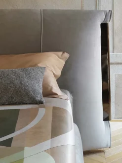 Letto imbottito modello Amal: contatta il venditore per scoprire il prezzo