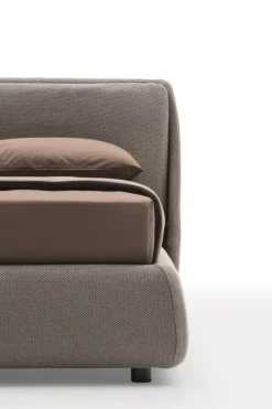 Letto imbottito modello Bend: richiedi ora il prezzo
