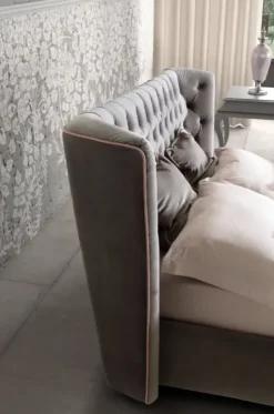 Letto imbottito modello Caravaggio di Le comfort scontato 35%