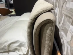 Letto imbottito modello Dress slim di Novaluna scontato 34%