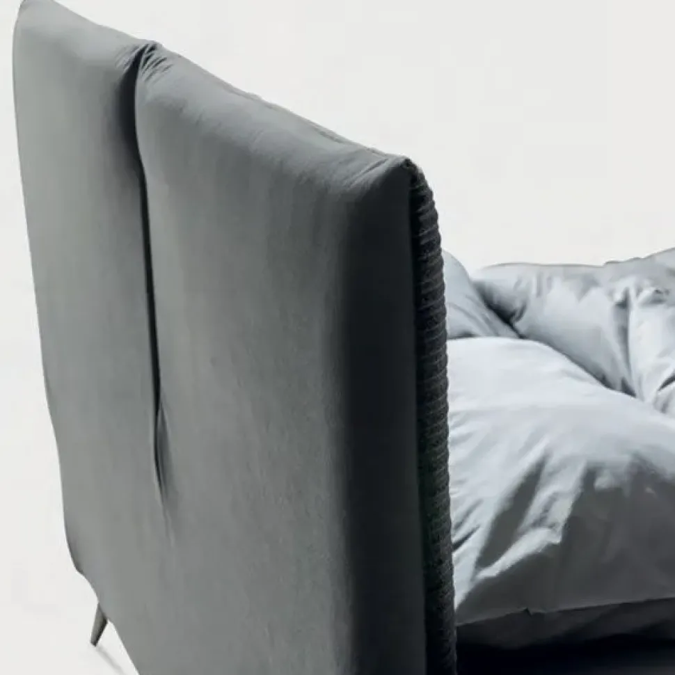 Letto imbottito modello Elettra: scopri il prezzo riservato