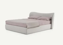 Letto imbottito modello Embrace di Pianca scontato 30%