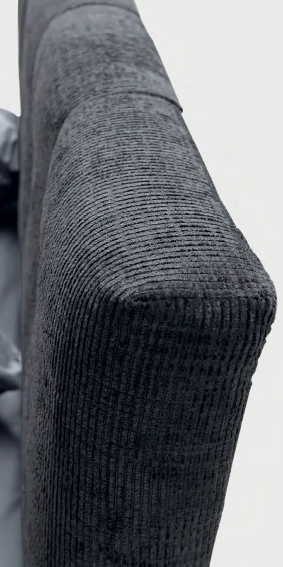 Letto imbottito modello Enrica: richiedi ora il prezzo riservato