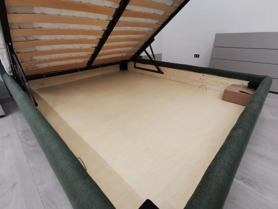 Letto imbottito modello Iorca di Bolzan scontato 32%