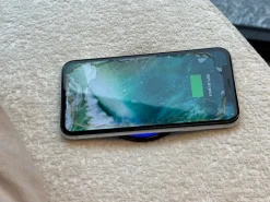 Letto imbottito modello Letto rotondo cristal high-tech tessuto di Artigianale scontato 48%