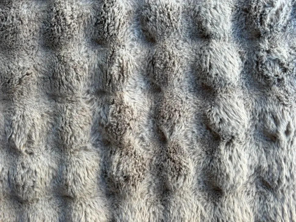 Letto imbottito modello Letto rotondo cristal high-tech tessuto di Artigianale scontato 48%