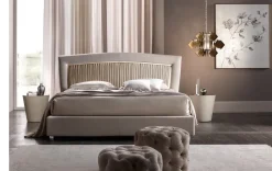 Letto imbottito modello Portofino plissè di Cantori scontato 22%
