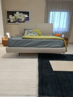 Letto imbottito modello Sail di Twils scontato 25%