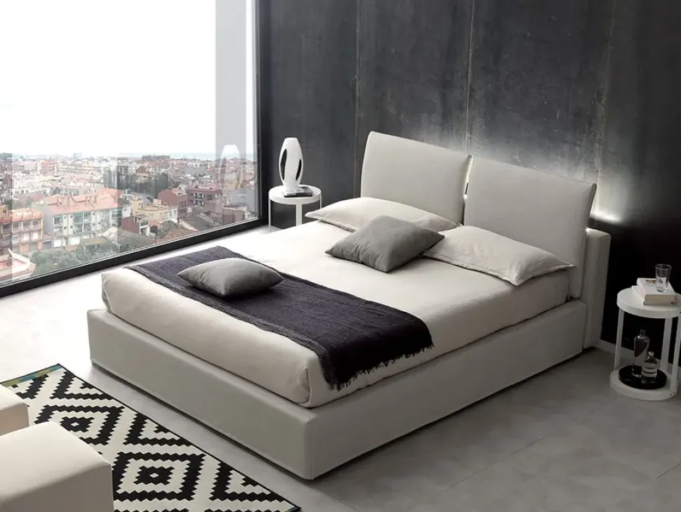 Letto imbottito modello Space di Artigianale scontato 50%