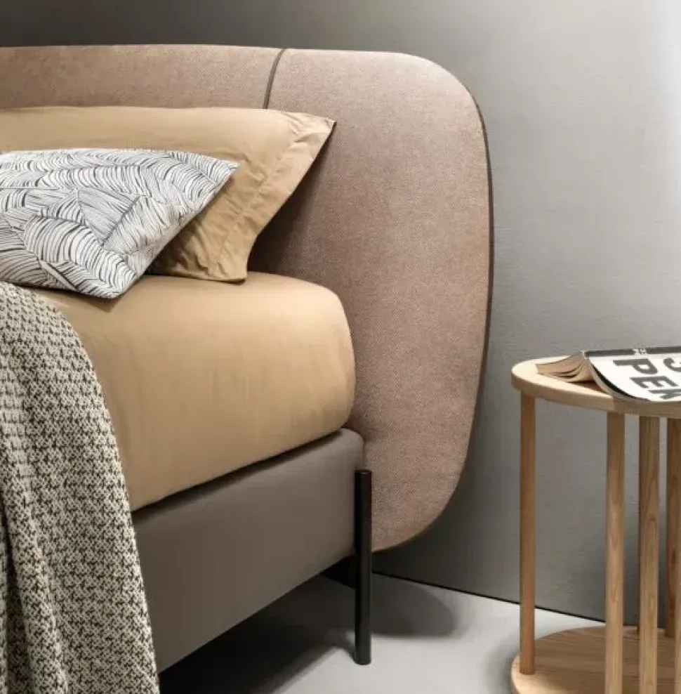 Letto imbottito modello Set * di Samoa scontato 35%