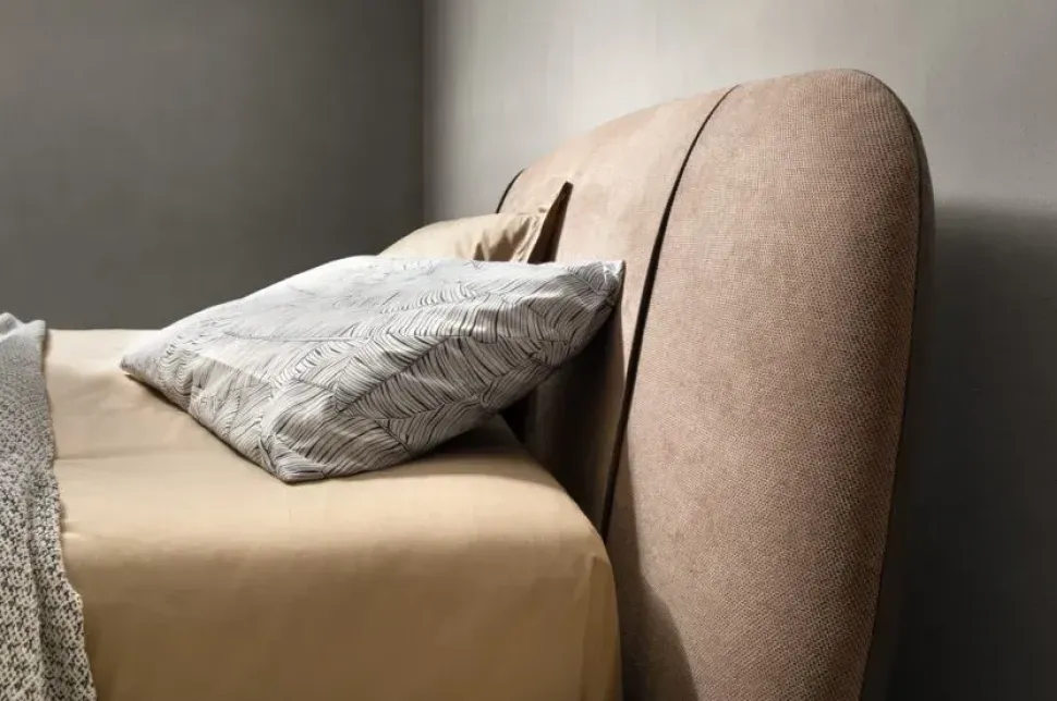 Letto imbottito modello Set * di Samoa scontato 35%