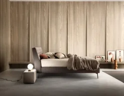 Letto imbottito modello Stick di Samoa scontato 35%