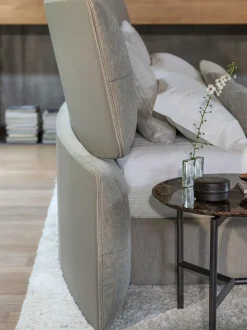 Letto imbottito modello Yuna: contatta il venditore per scoprire il prezzo