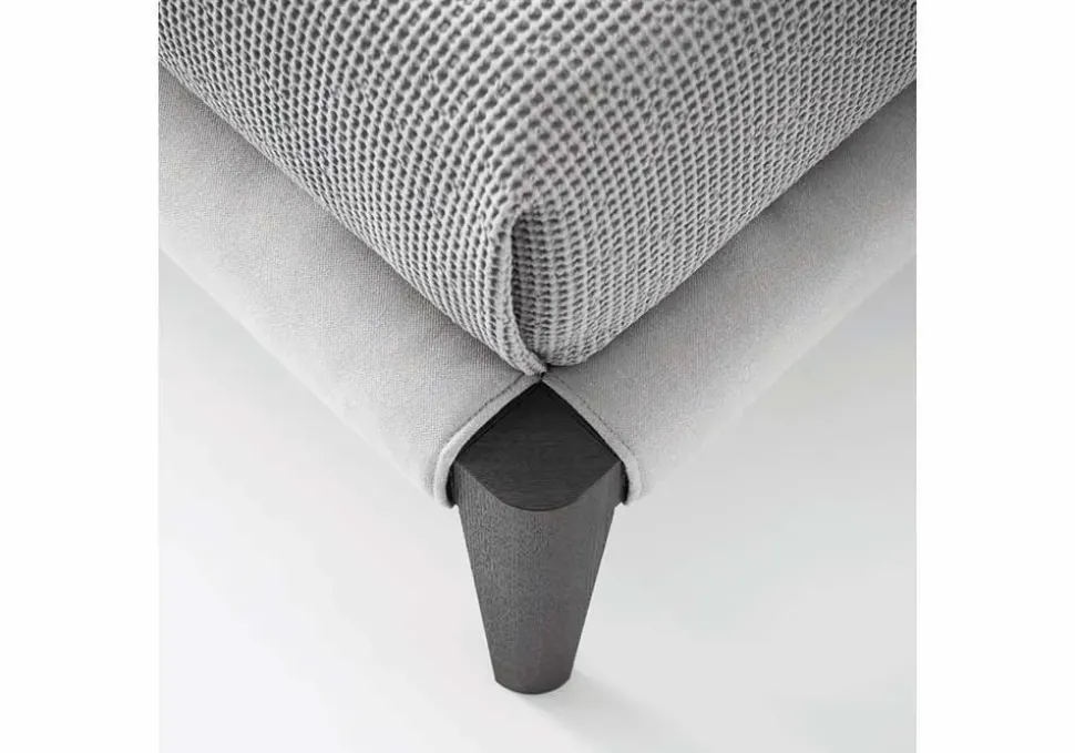 Letto in legno con gambe Spillo Pianca a prezzo scontato