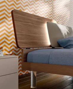 Letto in legno con gambe Loli * Orme a prezzo ribassato