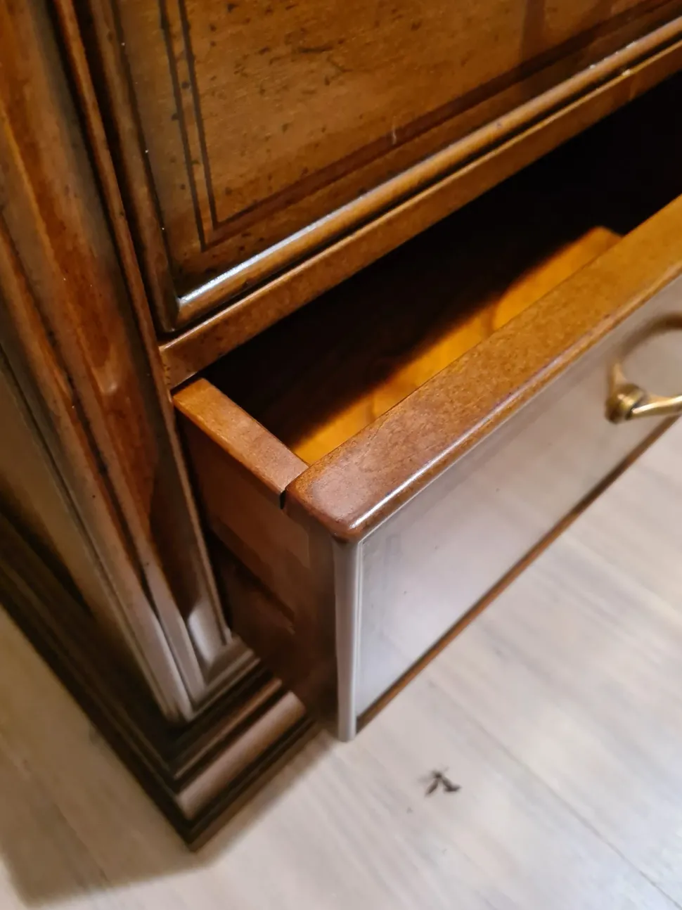 Letto in legno con giroletto Le primule Le fablier a prezzo scontato