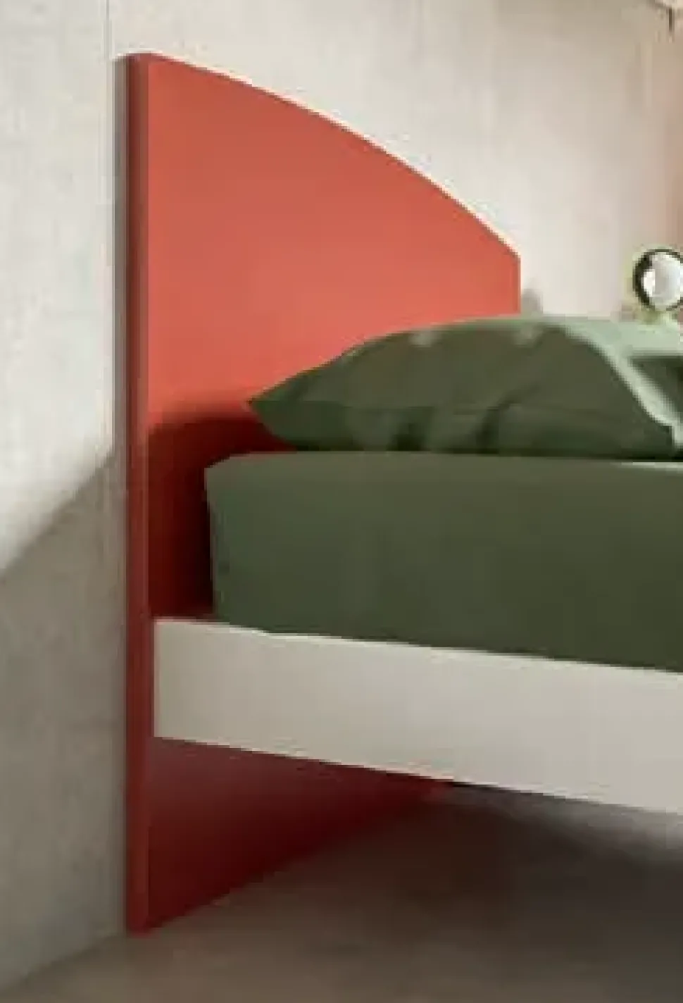 Letto in legno con pediera Vela Zg mobili a prezzo ribassato