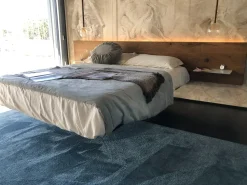 Letto in legno con piedini Fluttua wildwood Lago a prezzo scontato