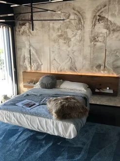 Letto in legno con piedini Fluttua wildwood Lago a prezzo scontato