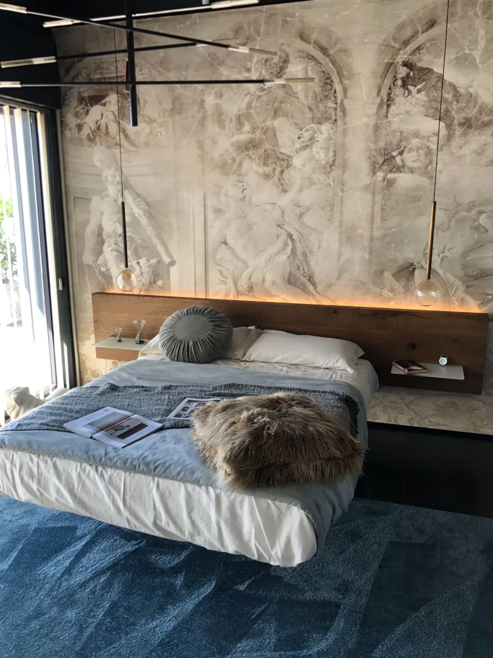 Letto in legno con piedini Fluttua wildwood Lago a prezzo scontato