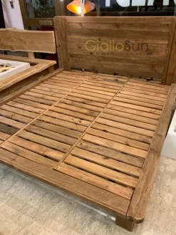 Letto in legno modello Legno riciclato di Outlet etnico scontato 25%