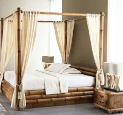 Letto Letto baldachino  monson in legno e crash bambu  di Bortoli scontato del 23%