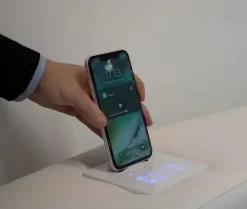 Letto Letto rotondo cristal high-tech di Artigianale scontato del 10%