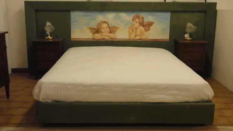 Letto matrimoniale con affresco dipinto a mano scontato del -60%