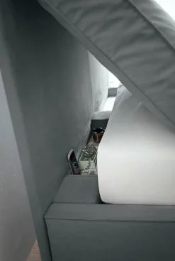 Letto matrimoniale con contenitore George Felis a prezzo ribassato