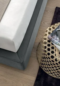 Letto matrimoniale con contenitore George Felis a prezzo ribassato