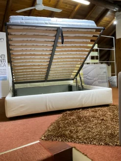 Letto matrimoniale con contenitore Ipanema  Le comfort a prezzo ribassato