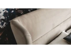 Letto matrimoniale con gambe Ludovic Cattelan italia a prezzo ribassato