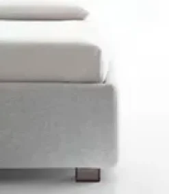 Letto matrimoniale con gambe Tender Le comfort a prezzo scontato