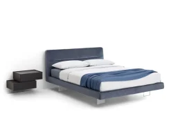 Letto matrimoniale con gambe Dorian plano  Sangiacomo a prezzo ribassato