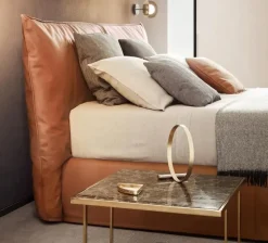 Letto matrimoniale con giroletto Piumotto Pianca a prezzo scontato