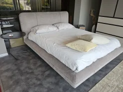 Letto matrimoniale con giroletto Avalon a prezzo riservato