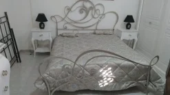 Letto matrimoniale con giroletto Venaria Artigianale a prezzo scontato