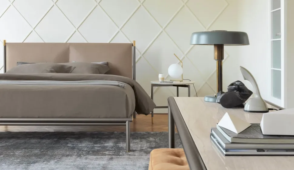 Letto matrimoniale con piedini Iko a prezzo riservato