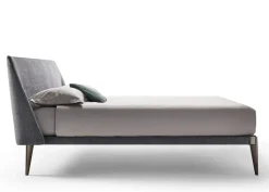 Letto matrimoniale con piedini Elettra Rosini a prezzo ribassato