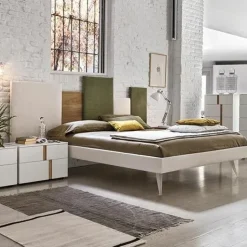 Letto matrimoniale con piedini Skyline elegance  a prezzo riservato