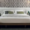 Letto matrimoniale con piedini Fusion a prezzo riservato