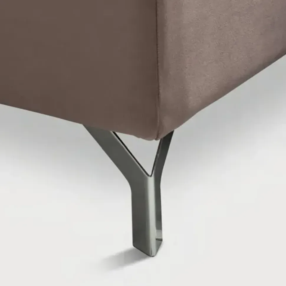 Letto matrimoniale con piedini Chiara con rete di struttura a prezzo riservato