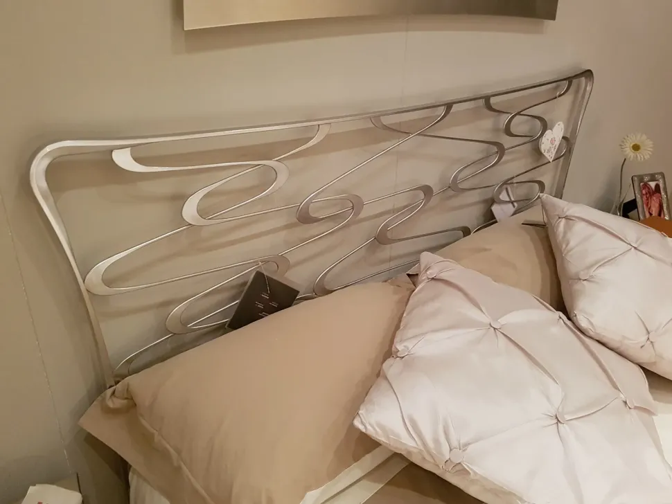 Letto matrimoniale con piedini Venice Ciacci a prezzo scontato