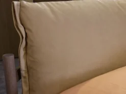 Letto matrimoniale con piedini Cayman outlet Diotti.com a prezzo scontato