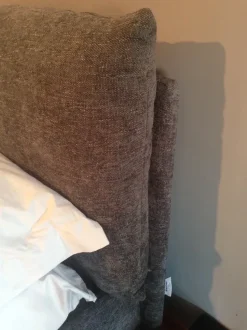 Letto matrimoniale design Topazio Bontempi a prezzo scontato