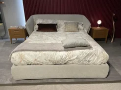Letto matrimoniale design Hide Novamobili a prezzo ribassato