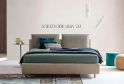 Letto matrimoniale design Frick Twils a prezzo ribassato